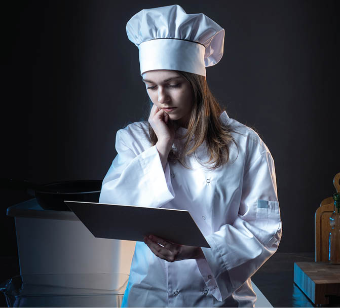 Cook in restaurant kitchen  Chef is looking something  Restaurant cook is dissatisfied with something  Concept -  closure of cafe  Restaurant owner is unhappy  Closing cafe  Business bankruptcy