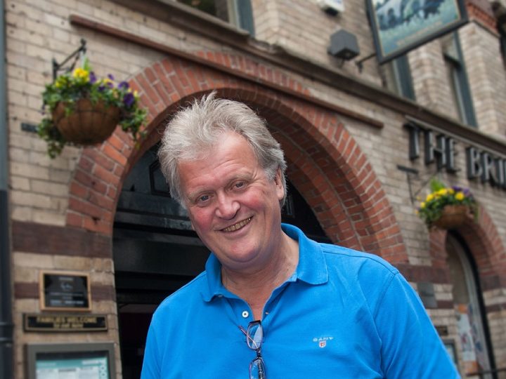Wetherspoon boss denies Brexit-linked recruitment crisis