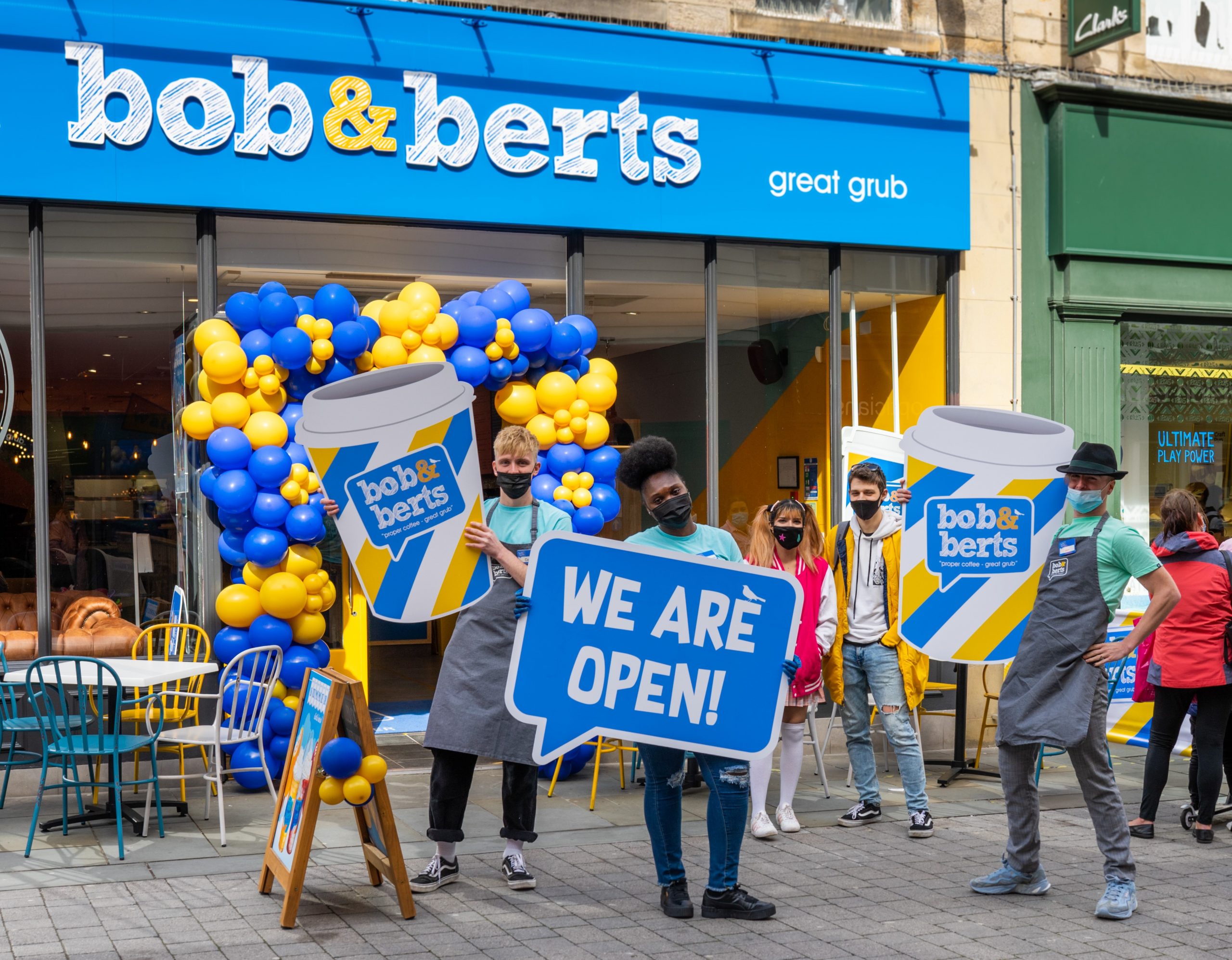 Bob & Berts opens first  English store