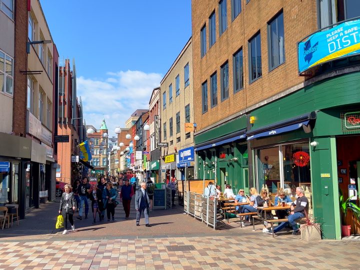 Council extends pavement cafe scheme despite concerns