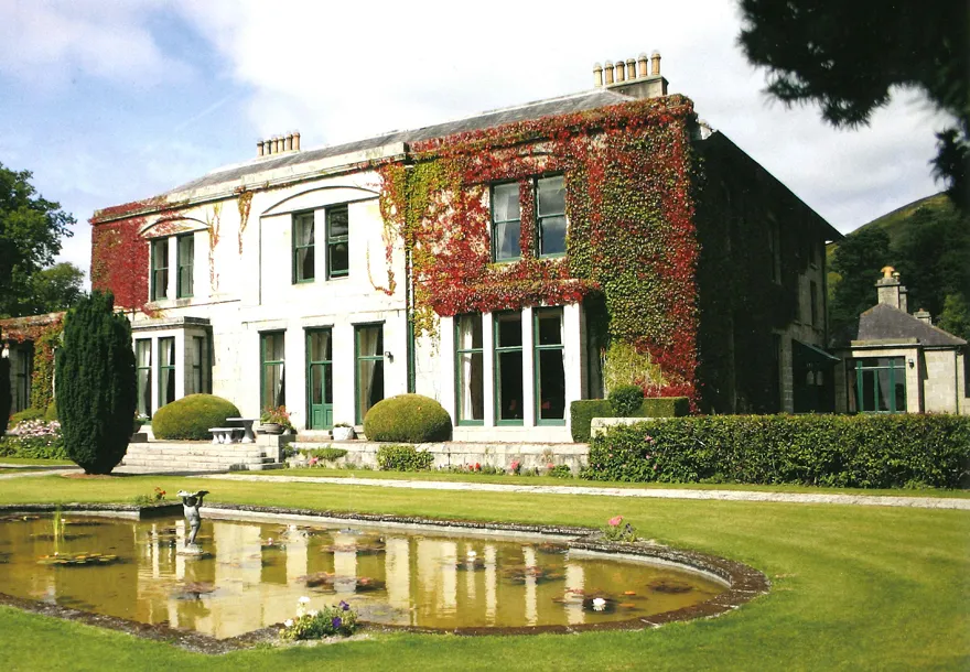 Minister gives green light for two hotels on last day in office