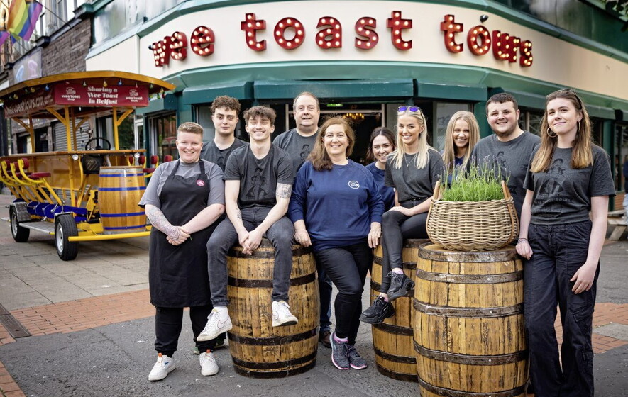 Group bike tour company Toasts new city restaurant