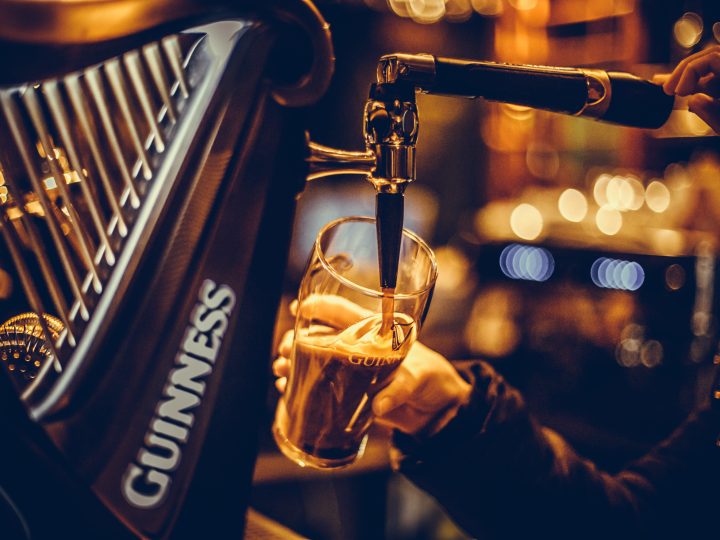 Furore over barman dissing two-part Guinness pour