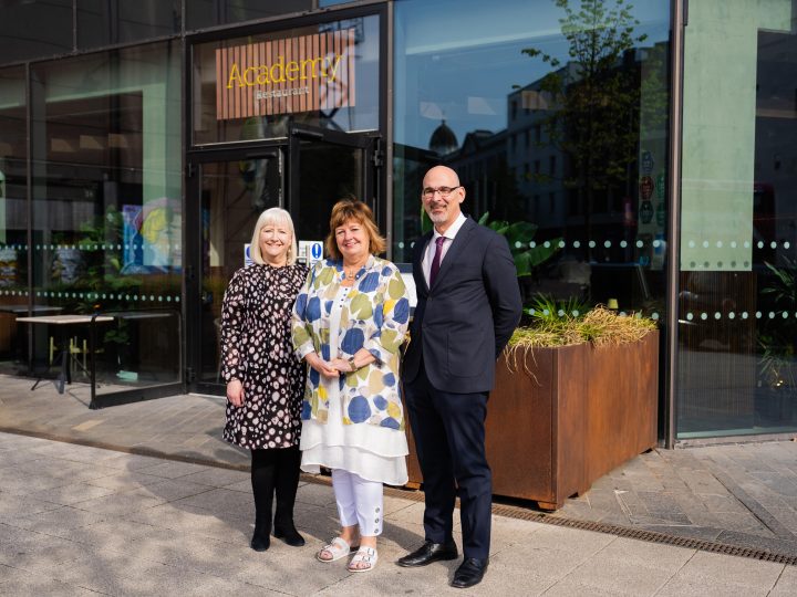 New UU scholarship honours top marketer Prof Julie Hastings