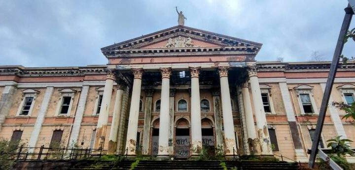 Fresh plans to turn derelict courthouse into hotel