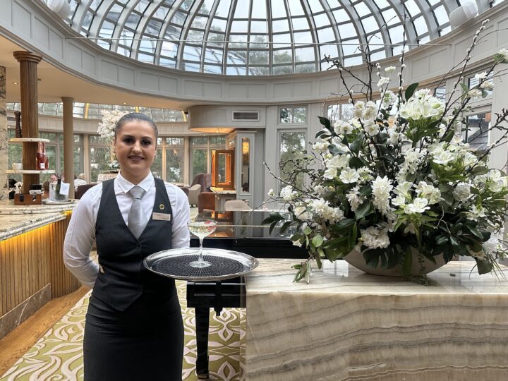 Galgorm Resort Celebrates Customer Service Award