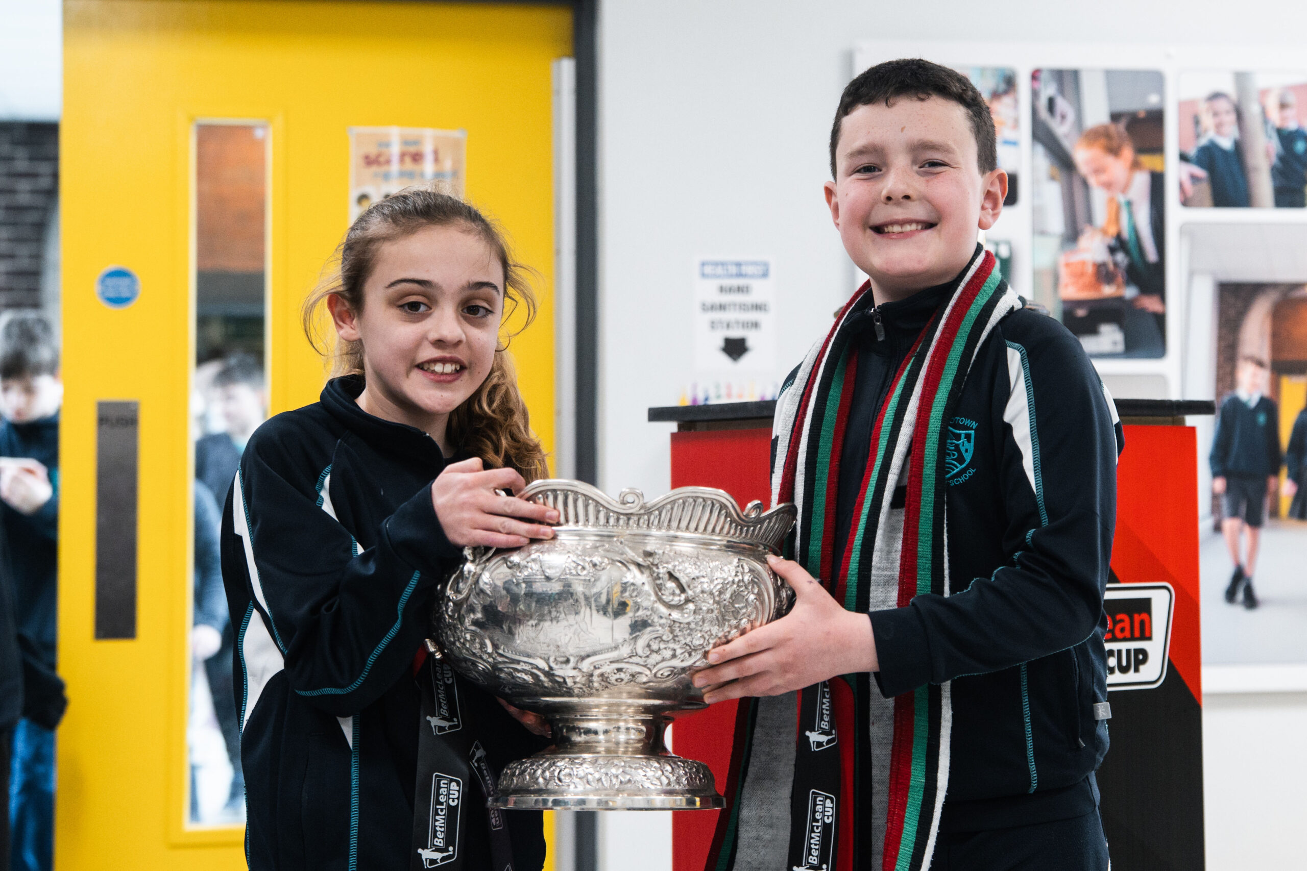 Glentoran stars inspire Strandtown pupils ahead of BetMcLean Cup Final